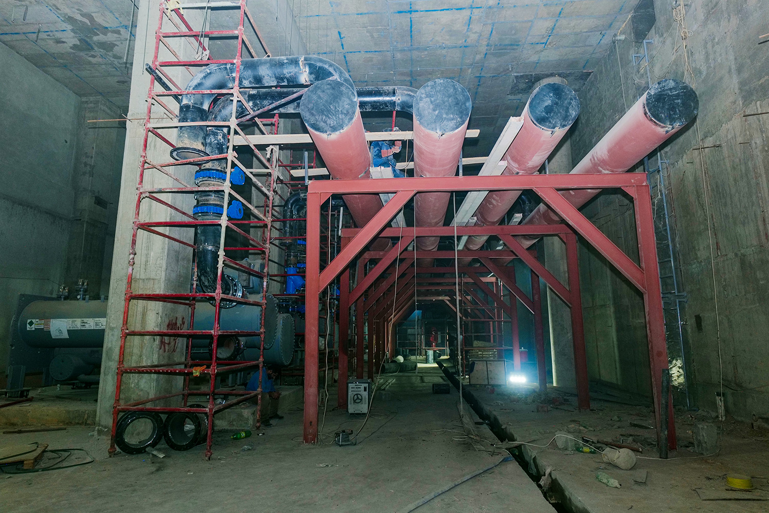 28 Main Header Chilled Water Pipe in Chiller Room